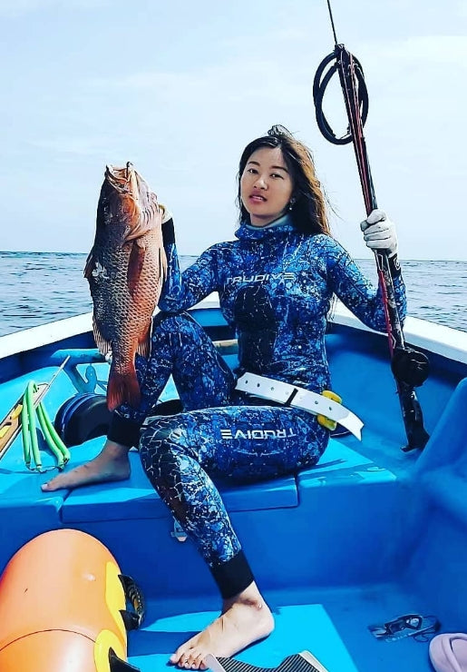 Chasse sous marine femme type 1