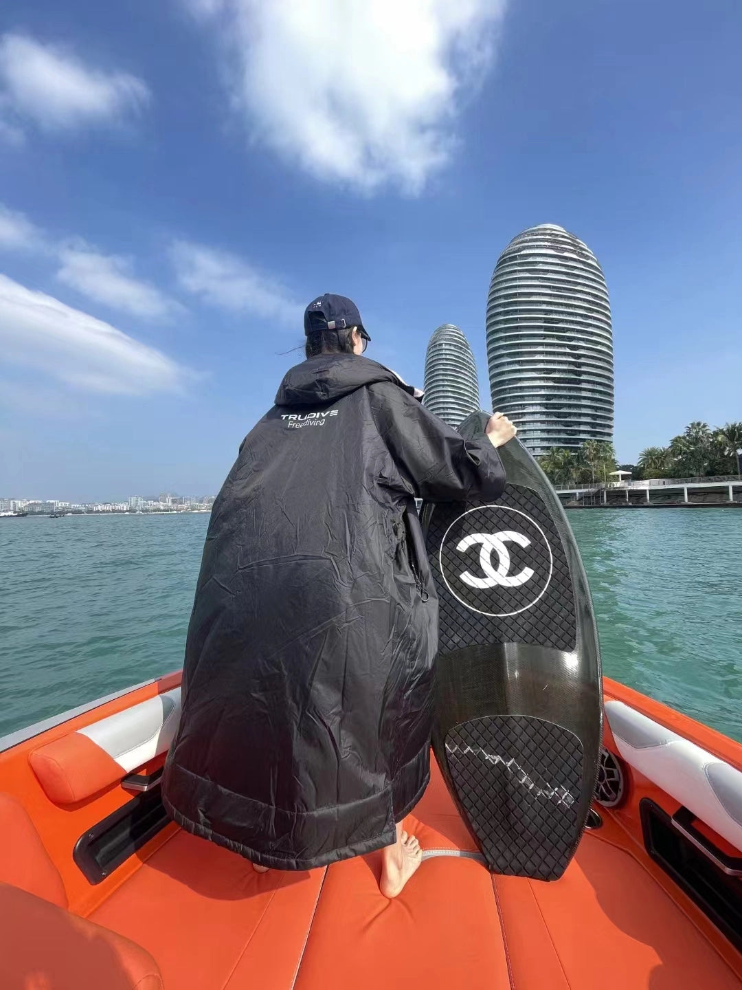 Dive cloak