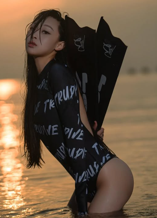 Clerical script pattern open back bikini wetsuit